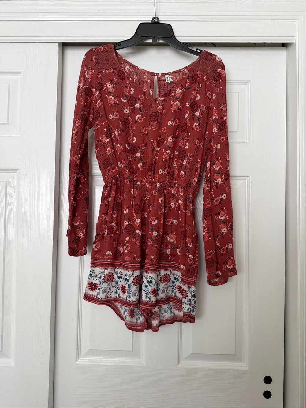 Mudd Rust Red Floral Long-Sleeve Tunic